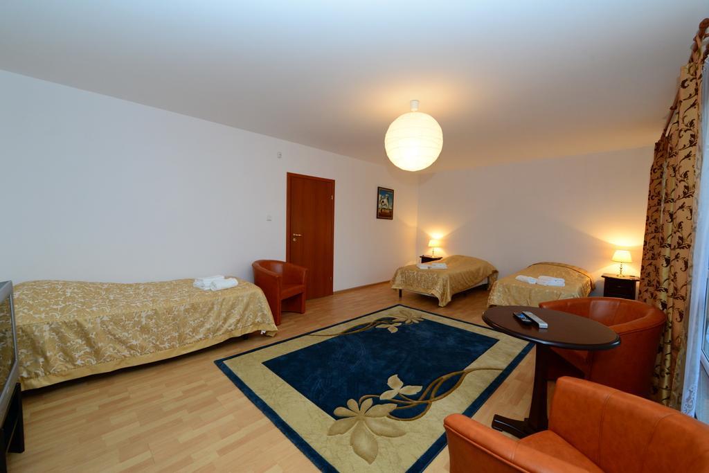 B&B Airport Modlin Nowy Dwór Mazowiecki 客房 照片